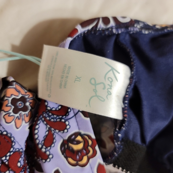 NWT BUILT IN BRA HALTER TIE BACK ADJUSTABLE SWIM BATHING SUIT TOP PLUS SIZE - Picture 6 of 7